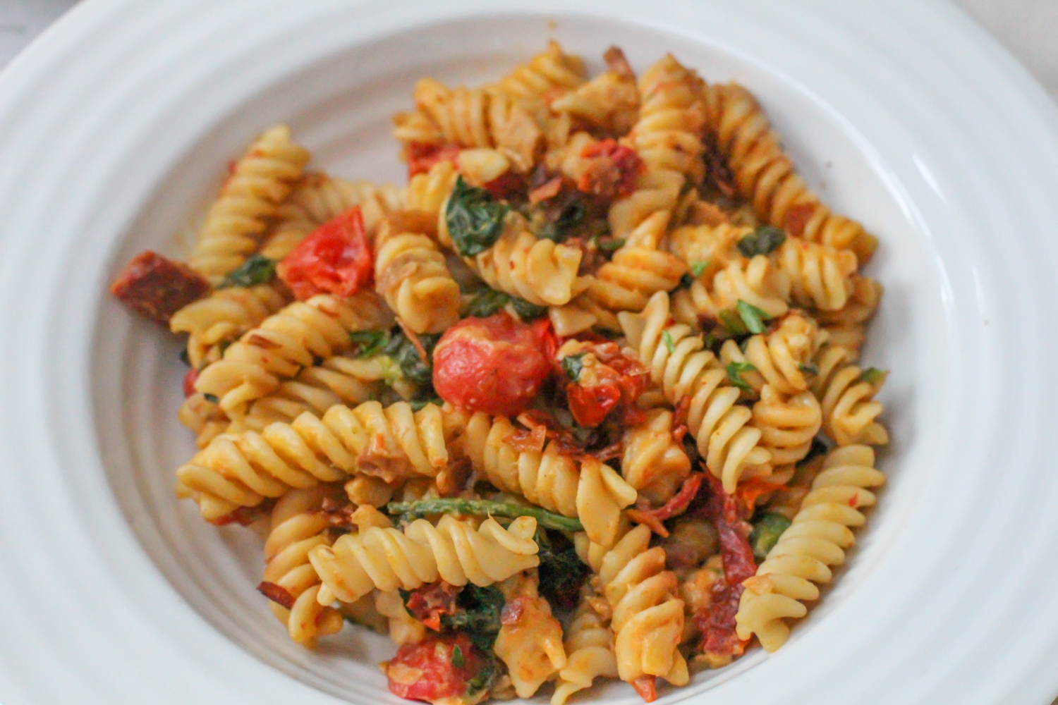 Vegan Cheesy Tomato Spinach Carbonara - Susan Cooks Vegan