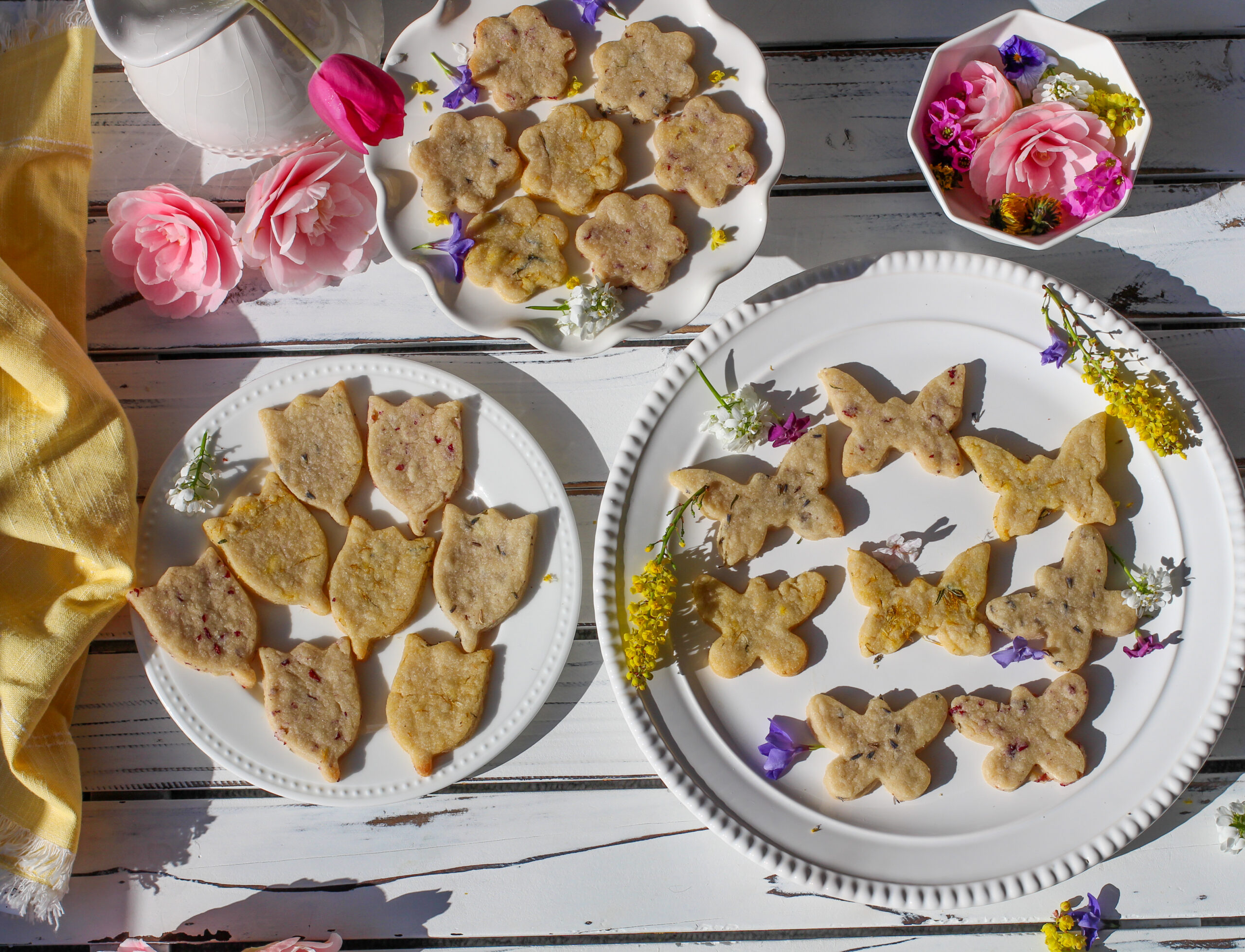 Edible flower shortbread - She Can't Eat What
